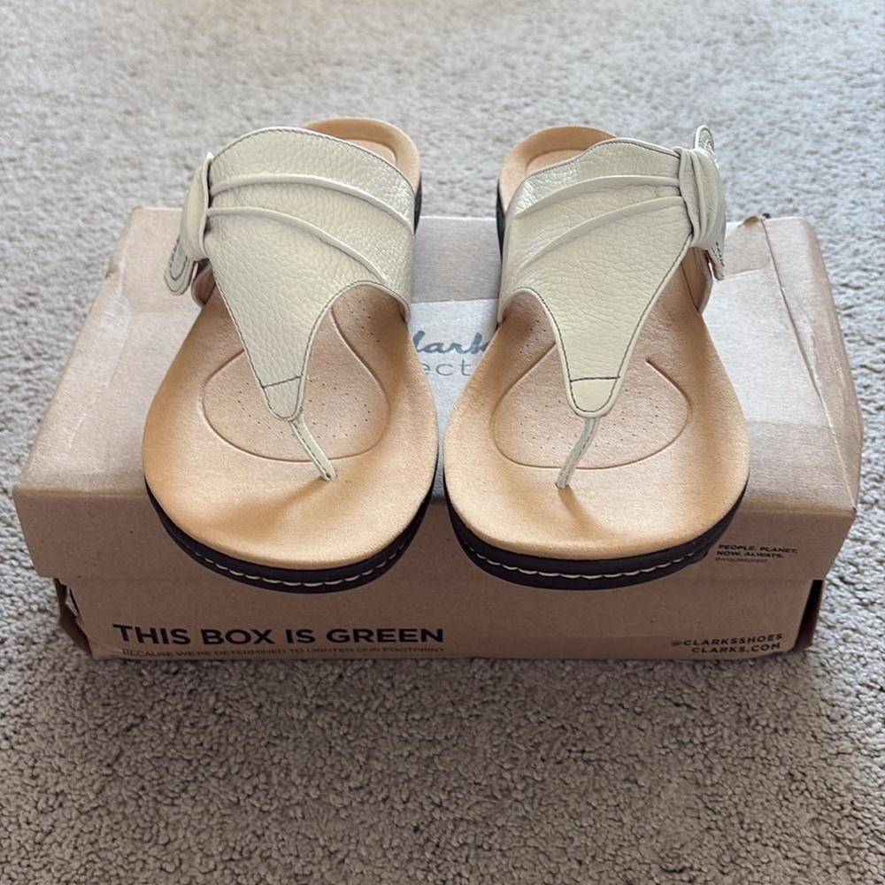 Clarks Women's Cream Sandals with Floral Detail 12W - Picture 3 of 7